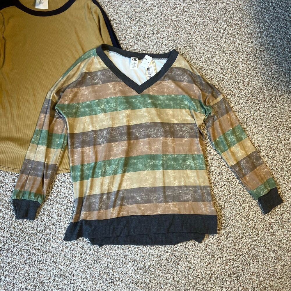 Lot of 2 Womens Long Sleeve Shirt Tops Size S-M Colorblock Stripe Boho Gold
